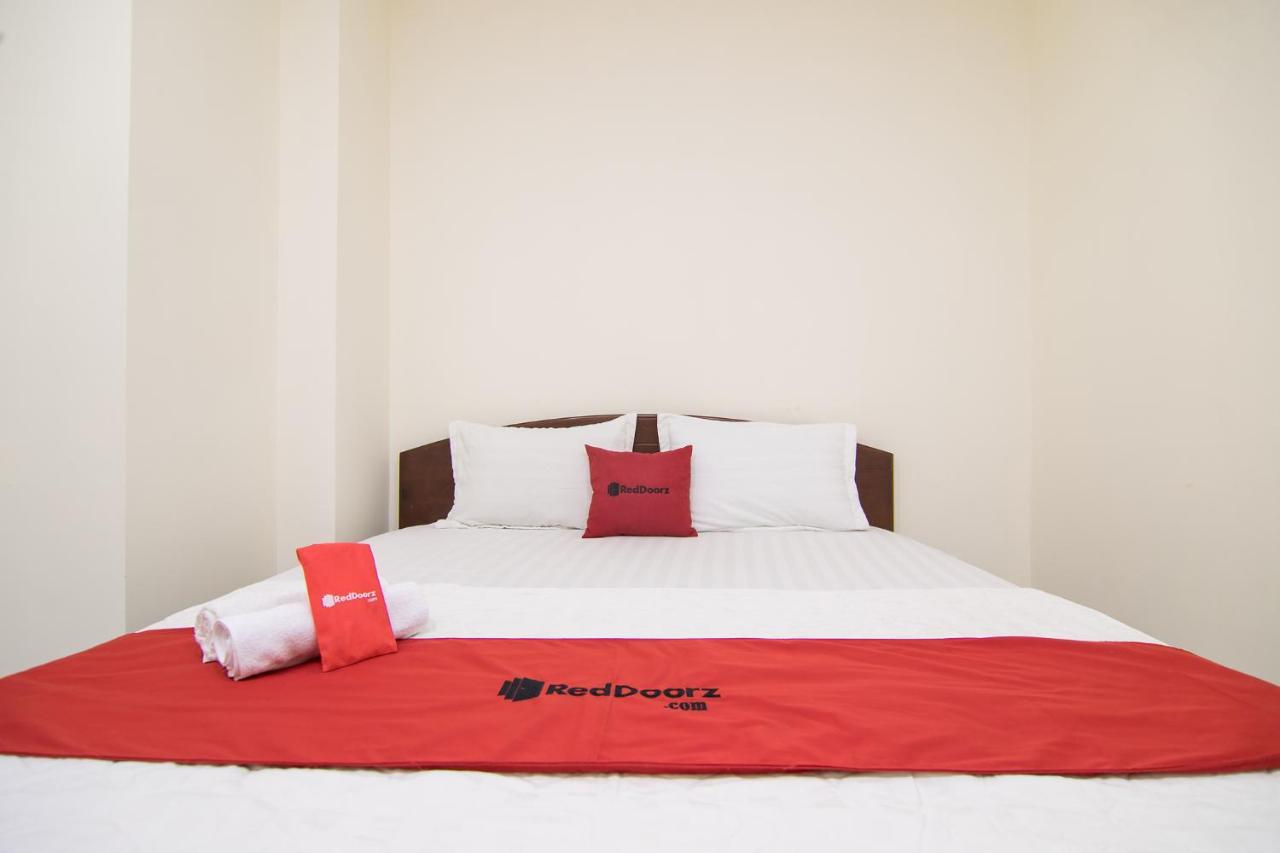 Reddoorz @ Le Van Sy Street Ho Chi Minh City Exterior photo